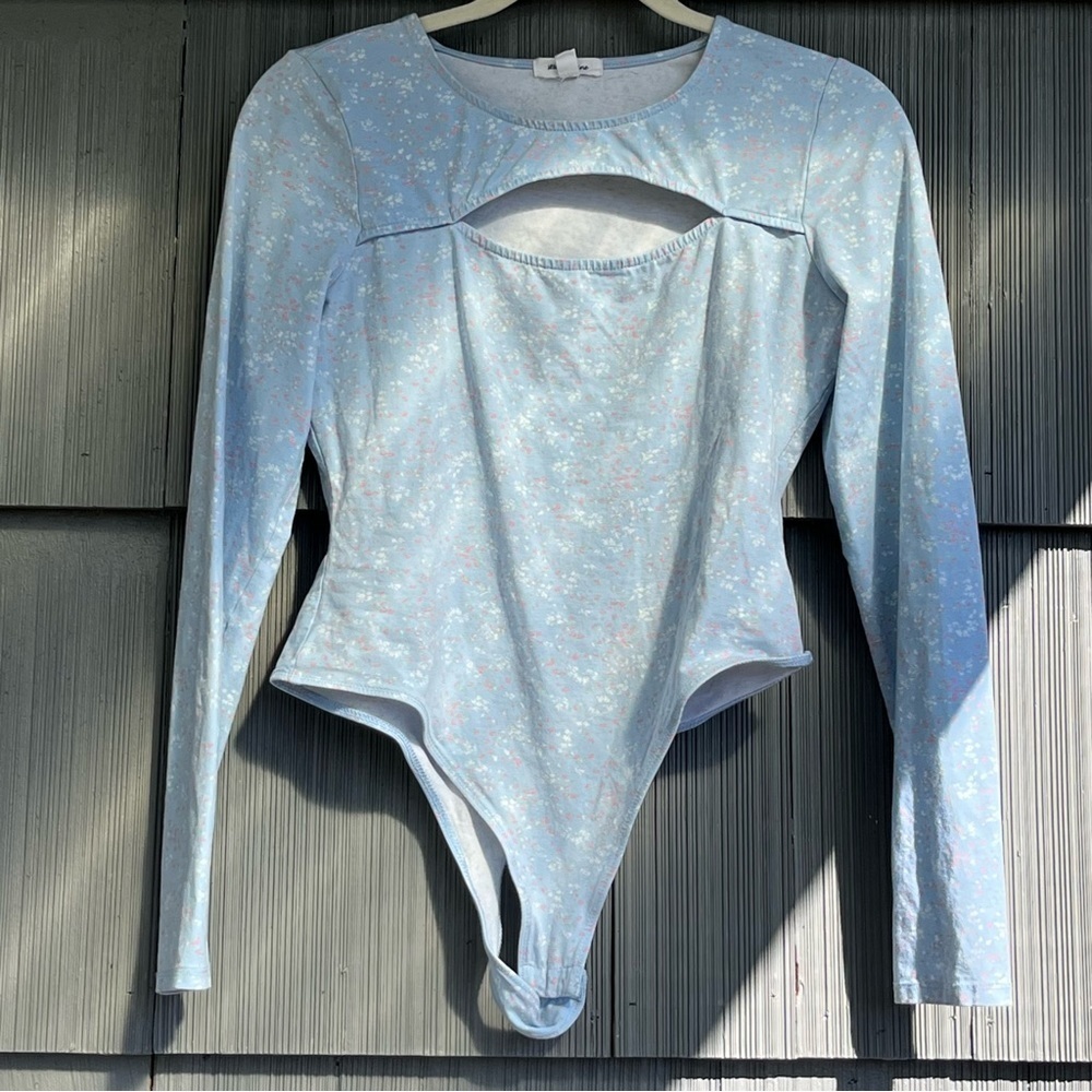 Stitch & Pine Blue Floral Cut Out Long Sleeve Bodysuit Large